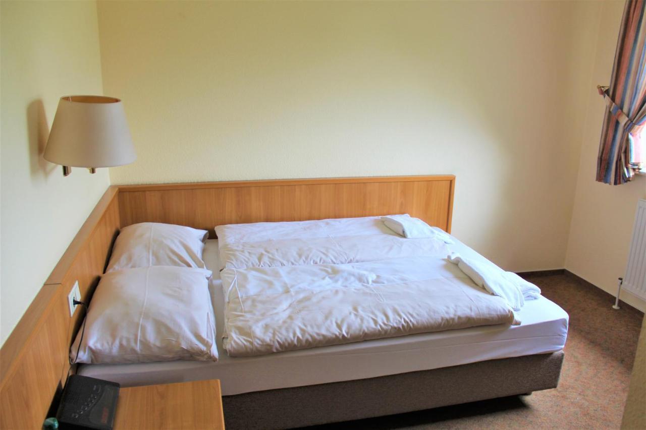 Hotel Alsterquelle เฮนชเตดท์-อุลซ์บวร์ก ภายนอก รูปภาพ