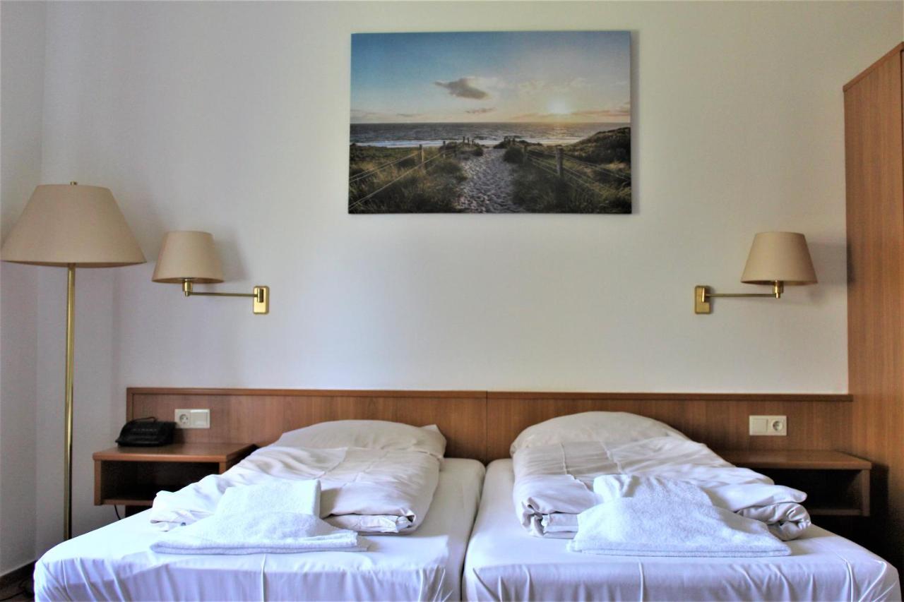 Hotel Alsterquelle เฮนชเตดท์-อุลซ์บวร์ก ภายนอก รูปภาพ