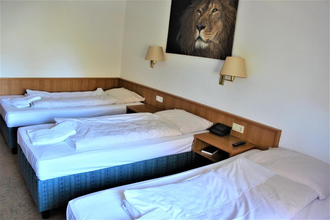 Hotel Alsterquelle เฮนชเตดท์-อุลซ์บวร์ก ภายนอก รูปภาพ